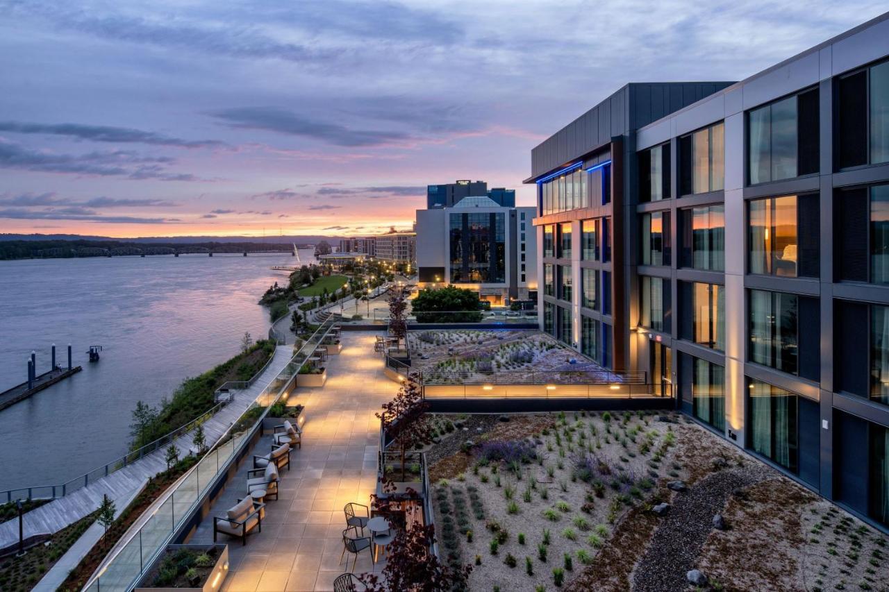 Ac Hotel By Marriott Vancouver Waterfront Exterior foto